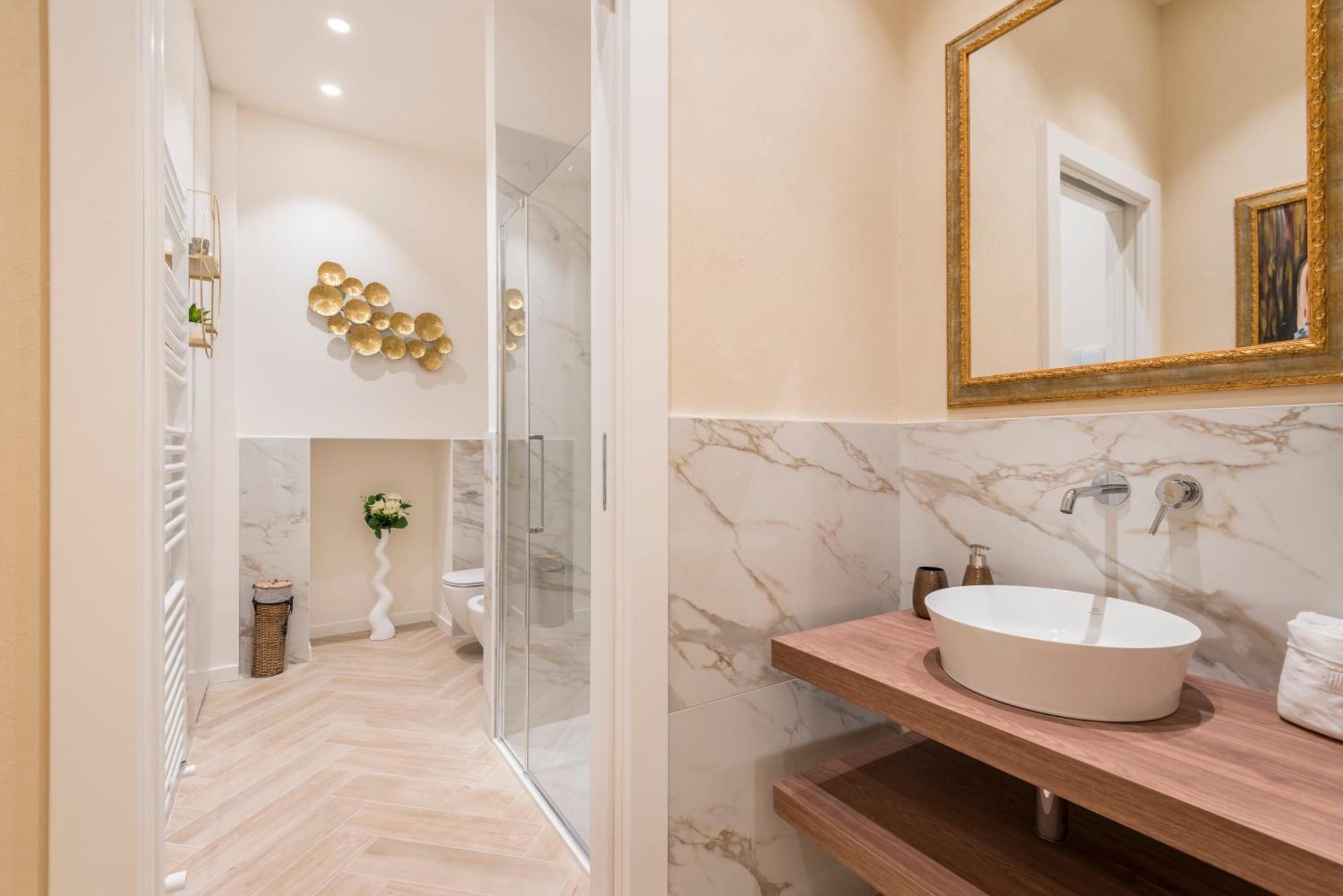 Golden Chic - Citta Alta Lägenhet Bergamo Exteriör bild